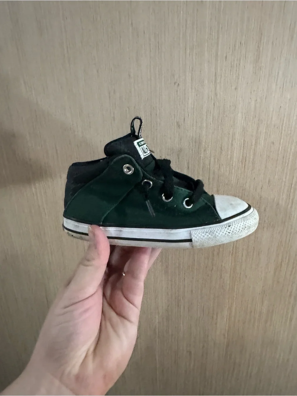 Converse Kids Dark Green and Black Canvas High-Top Sneakers Size 9